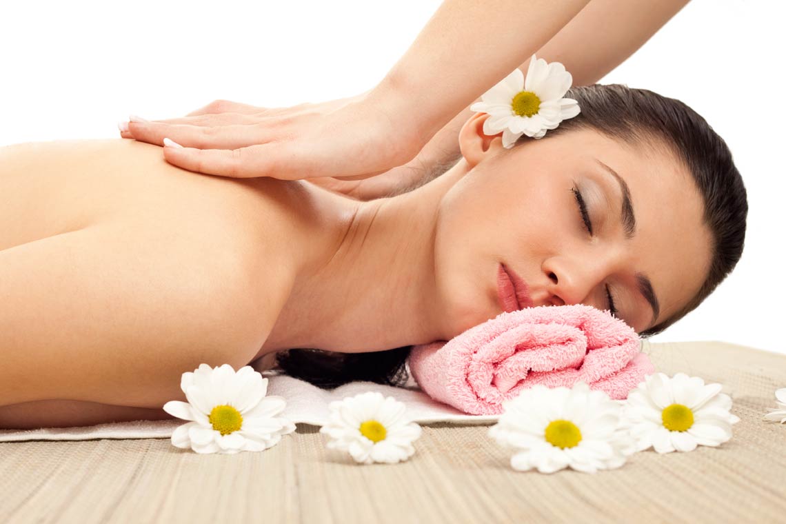 Hot stone therapy melts away tension-Asian Massage